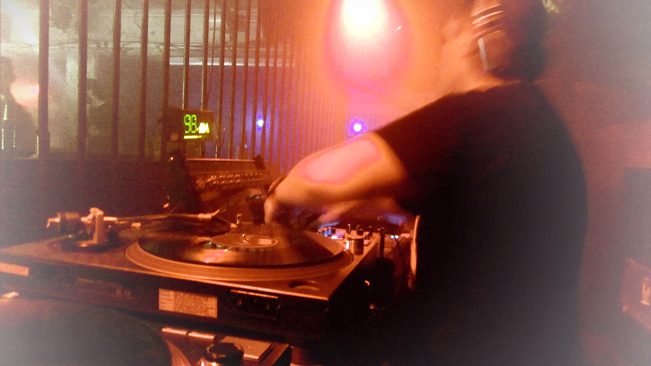 Десять міст і фінал там, де все починалося: Resident Advisor святкує 25 років